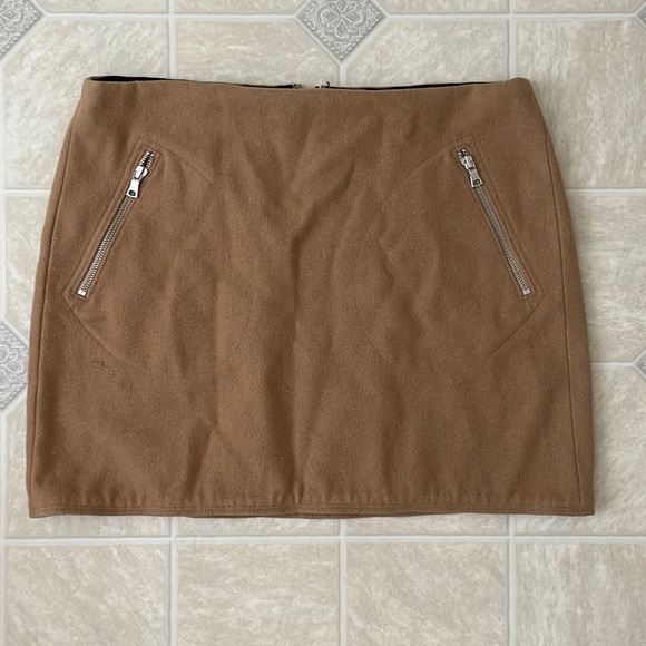 GAP Dresses & Skirts - GAP Brown Skirt with Zipper Pockets